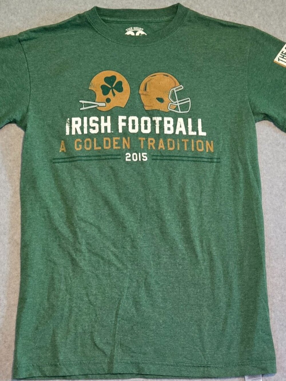 Notre Dame Irish 2015 Football T-Shirt The Shirt “A Golden Tradition” Size S